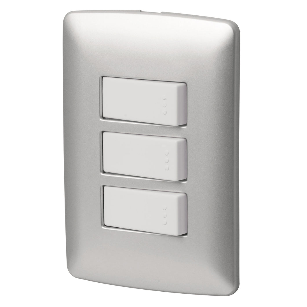Placa armada 3 interruptores sencillos,plata, línea Italiana