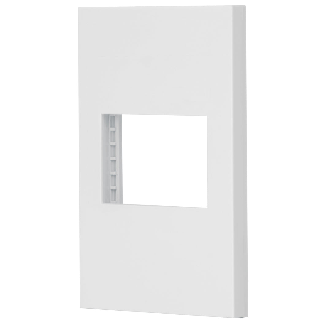Placa 1 ventana, 1.5 módulos, línea Española, color blanco